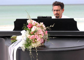 Gand Piano on the beach for a beach wedding in Florida